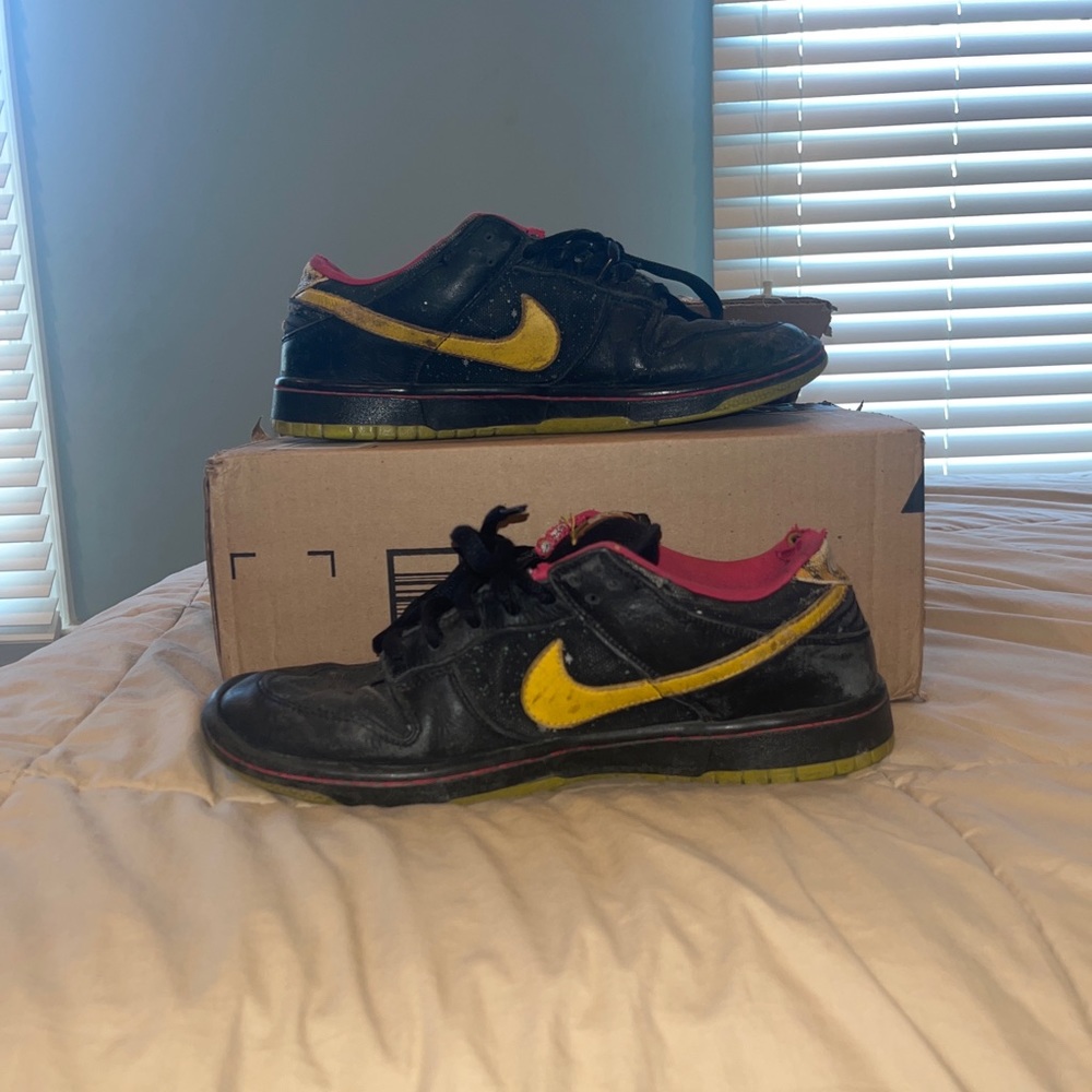 Nike dunk low space tiger size 10